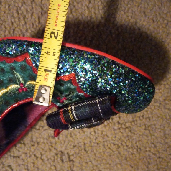 new WRAPPED UP PRETTY Christmas Heels, Size 41, US 11, brandnew RED - Picture 14 of 16